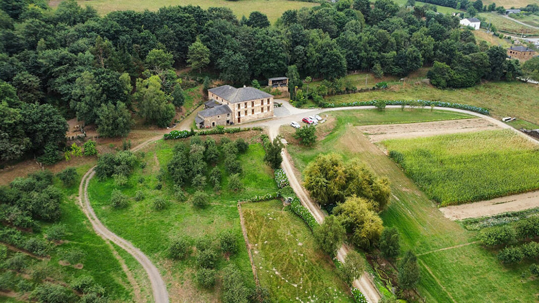 La Casona. Complejo agroturístico Amaido en San Tirso de Abres