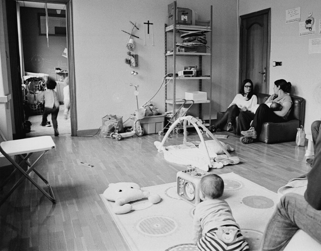 Mujeres de Loco Matrifoco en el Centro Social Okupado La Madreña (foto de archivo)