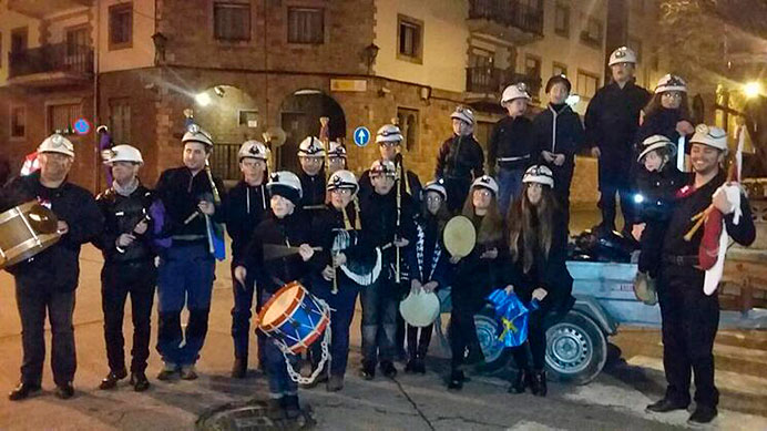 Gaiteros del Carbón celebra sus diez años de trayectoria 1 Los Gaiteros del Carbón
