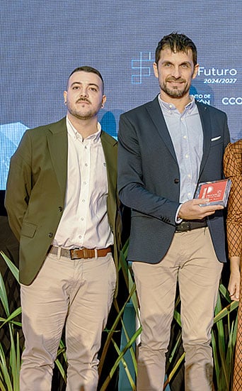 CIS Robotics recogiendo el Premio Gijón Impulsa 2025 a la Innovación en Economía Azul.