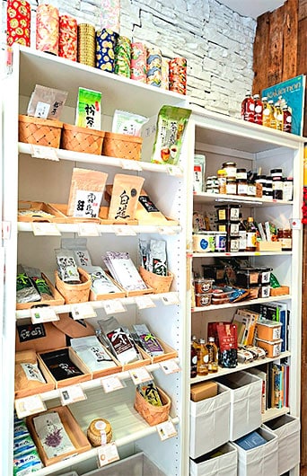 Atélier, un refugio para el té japonés en Asturias. Xenia Blanco, sumiller de té 2 Interior del aTélier by The Japanese Tea Hub Concept Shop (Gijón)