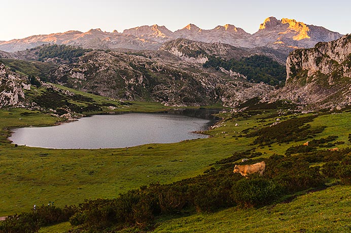 La educación ambiental, una asignatura pendiente 2 Lago Ercina. Lagos de Covadonga (Picos de Europa)