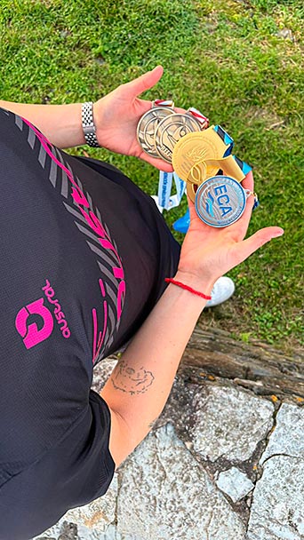 Lucía Val Cerdeira, piragüista. Campeona del Mundo en K4 500. De Ortiguera al cielo 3 Medallas conseguidas por Lucía Val en piragüismo.