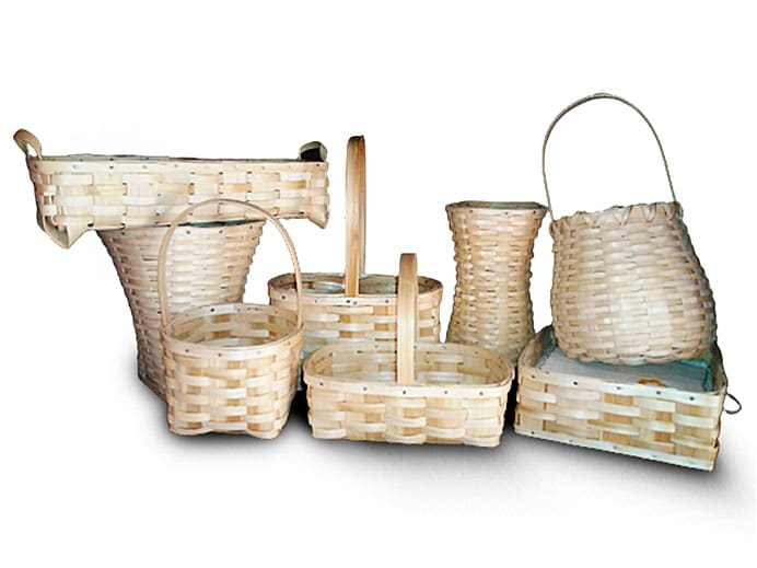 Curupal en el Biescu: tejer el tiempo con madera de castaño 1 Distintos tipos de cestos elaborados por Sergio Hache, de Curupal en el Biescu.