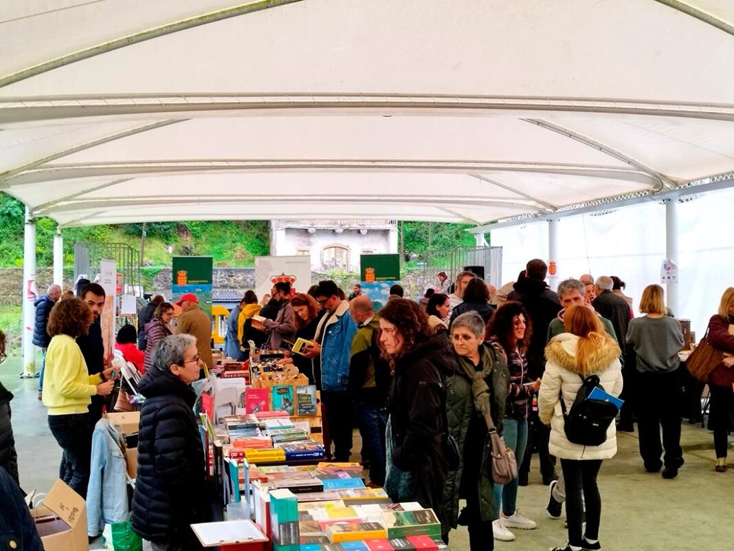 Feria del Libro de Morcín en una edición anterior