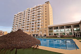 Escapadas saludables al sol: el valor de los residenciales de destinos de sol del Montepío 2 Apartamentos La Minería en Roquetas de Mar (Almería)