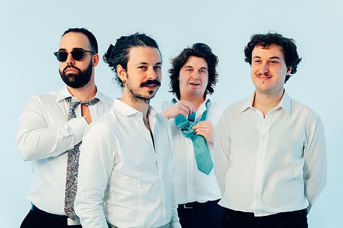 Drugos presenta “Haz ruido mientras puedas”, último disco de la banda asturiana 2 Drugos presenta “Haz ruido mientras puedas”, último disco de la banda asturiana