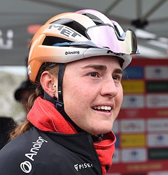 L’Angliru hace grande a La Vuelta Femenina 1 Paula Blasi, ciclista del UAE Team ADQ, ganadora de La Vuelta Femenina 2026.