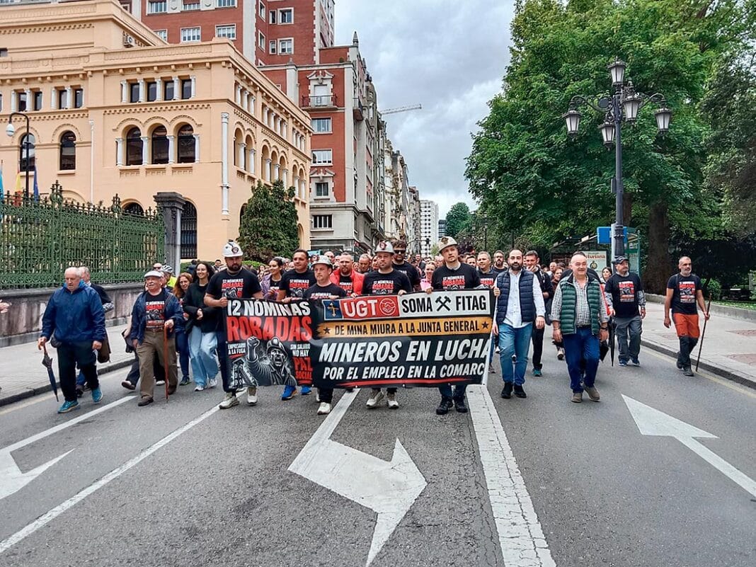 Llegada de la Marcha de Mina Miura desde Ibias a Oviedo tras recorrer alrededor de 150 km. 13 de mayo de 2026