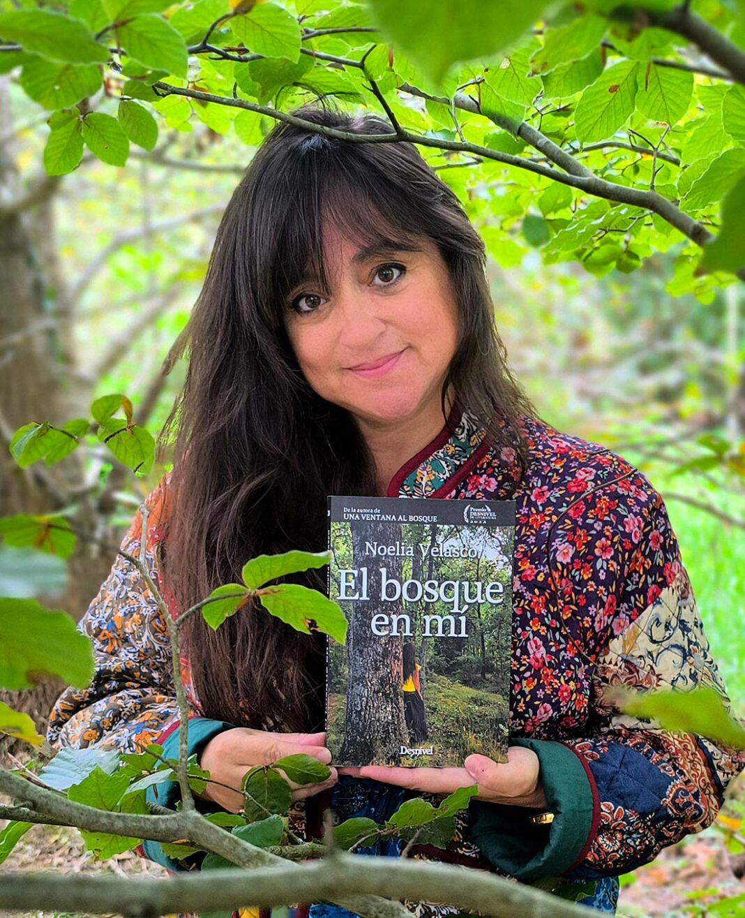 Noelia Velasco, escritora asturiana, con su segundo libro,