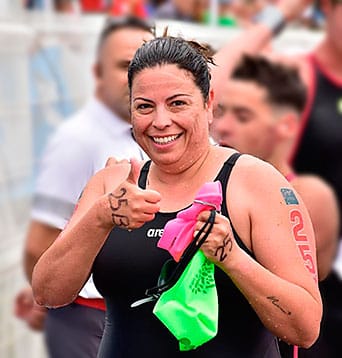 Club de Natación Villa de Navia. Una familia con pasión por el agua 5 Lorena Pereiras, nadadora máster del Club de Natación Villa de Navia, El Descenso 2025.