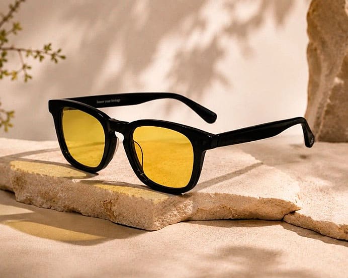 Gafas blueblockers: ¿Moda o salud? 2 Gafas Focus Black (marca Free Human). Sí, las de Marcos Llorente