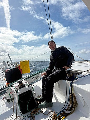 Juan Merediz, marino. Un carácter forjado a golpe de salitre 2 Juan Merediz, marino asturiano. Vuelta al Mundo, en Solitario y Sin Escalas