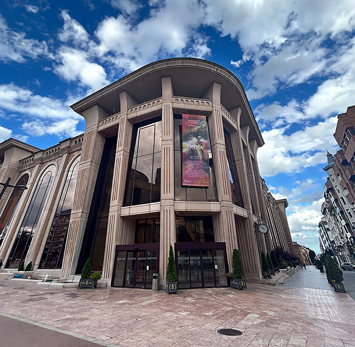 Iniciativa pol Asturianu recupera los grupos de conversación telemáticos n’asturianu 1 Auditoriu-Palaciu de Congresos Príncipe Felipe (Uviéu)
