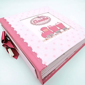 El mundo del Scrapbook (libro de recortes) 1 Álbum para bebés realizado por Lluna Nova Scrap.