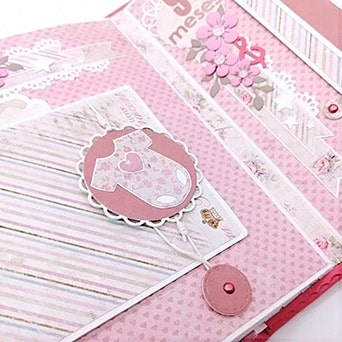El mundo del Scrapbook (libro de recortes) 2 Álbum para bebés realizado por Lluna Nova Scrap.