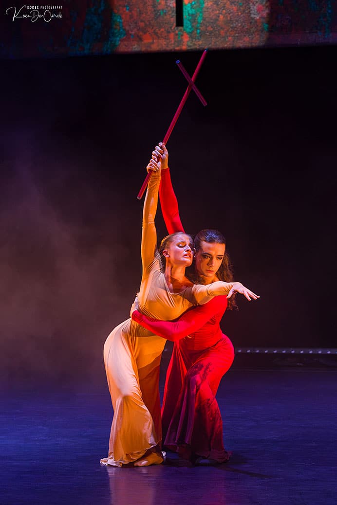 Tono Ferriol, bailarín y coreógrafo asturiano: “Un escenario vacío son infinitas posibilidades” 1 Producción: Juana de Arco (Glen Lambrecht ballet)